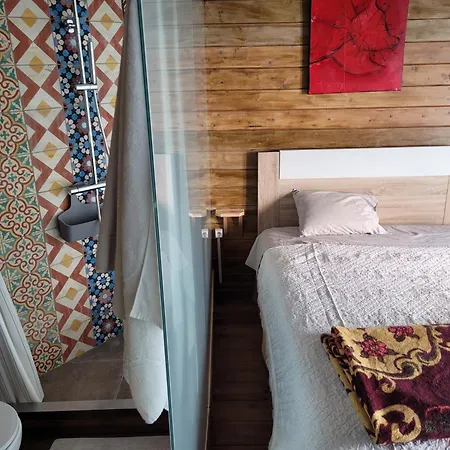 The Vie Llage - Authorial Guest house